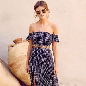 LULU’S Off-The-Shoulder Maxi Dress